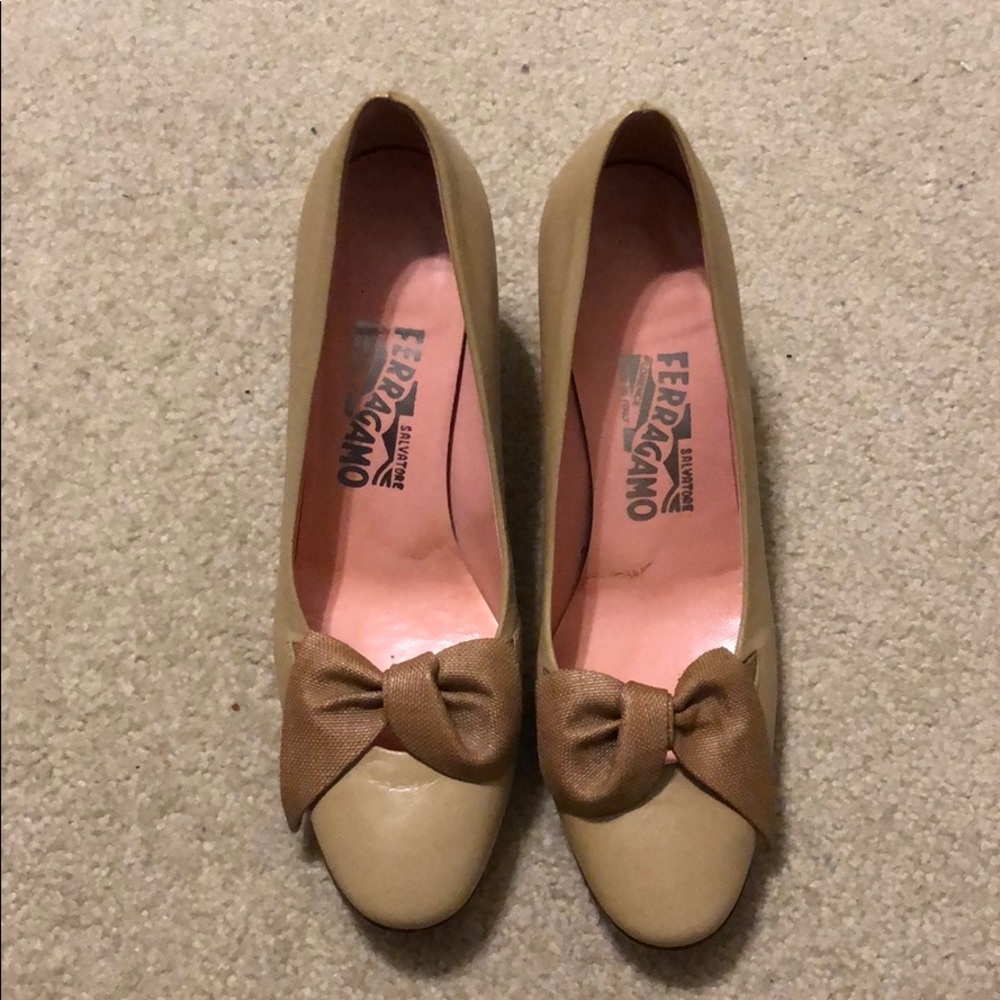 Salvatore Ferragamo Heel Shoe Tan Leather